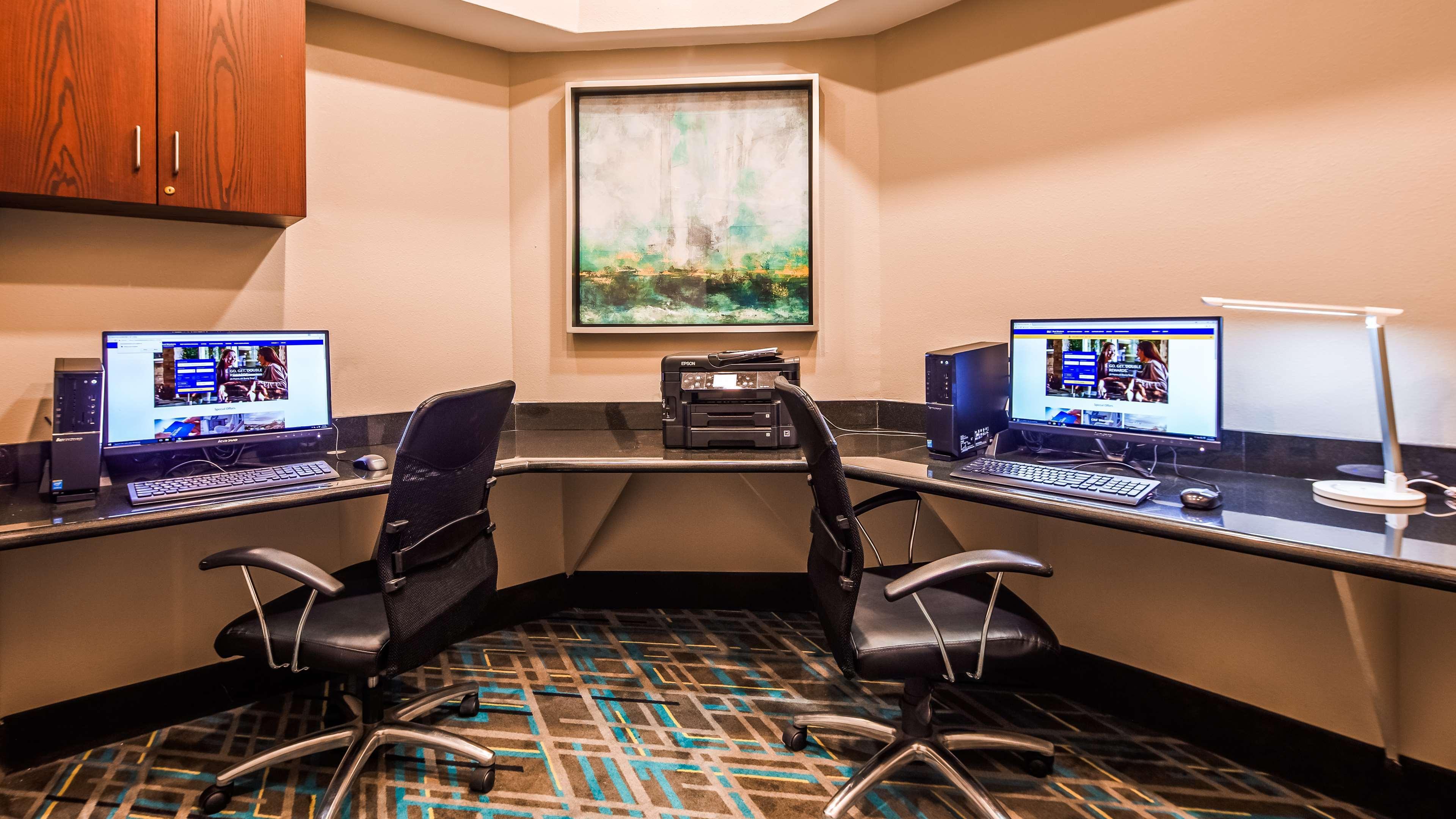 Best Western Golden Prairie Inn And Suites Sidney Ngoại thất bức ảnh