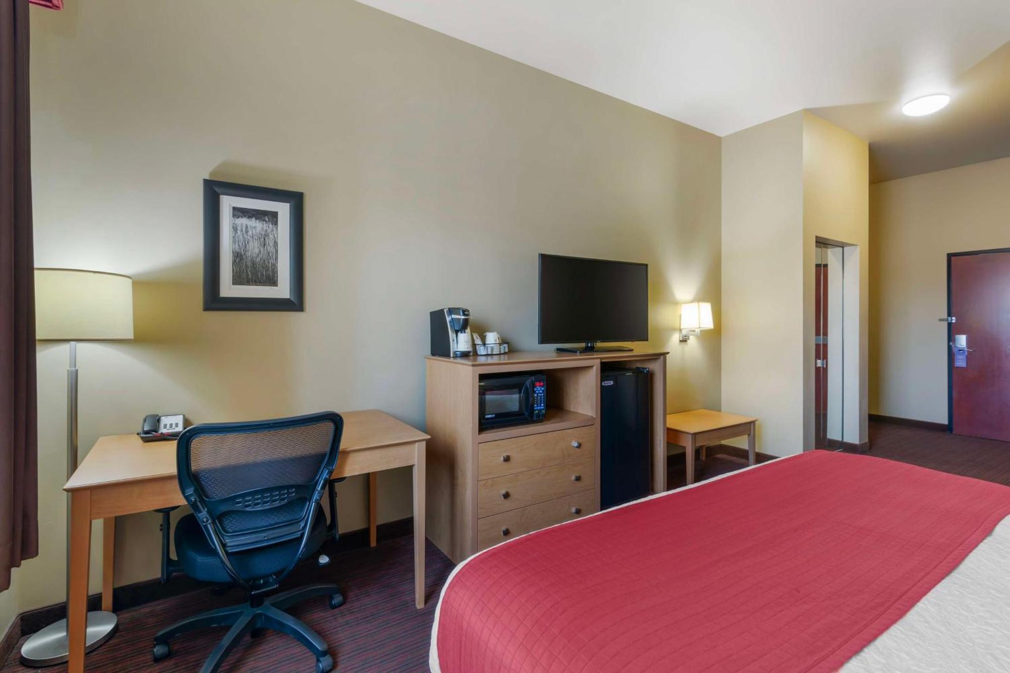 Best Western Golden Prairie Inn And Suites Sidney Ngoại thất bức ảnh