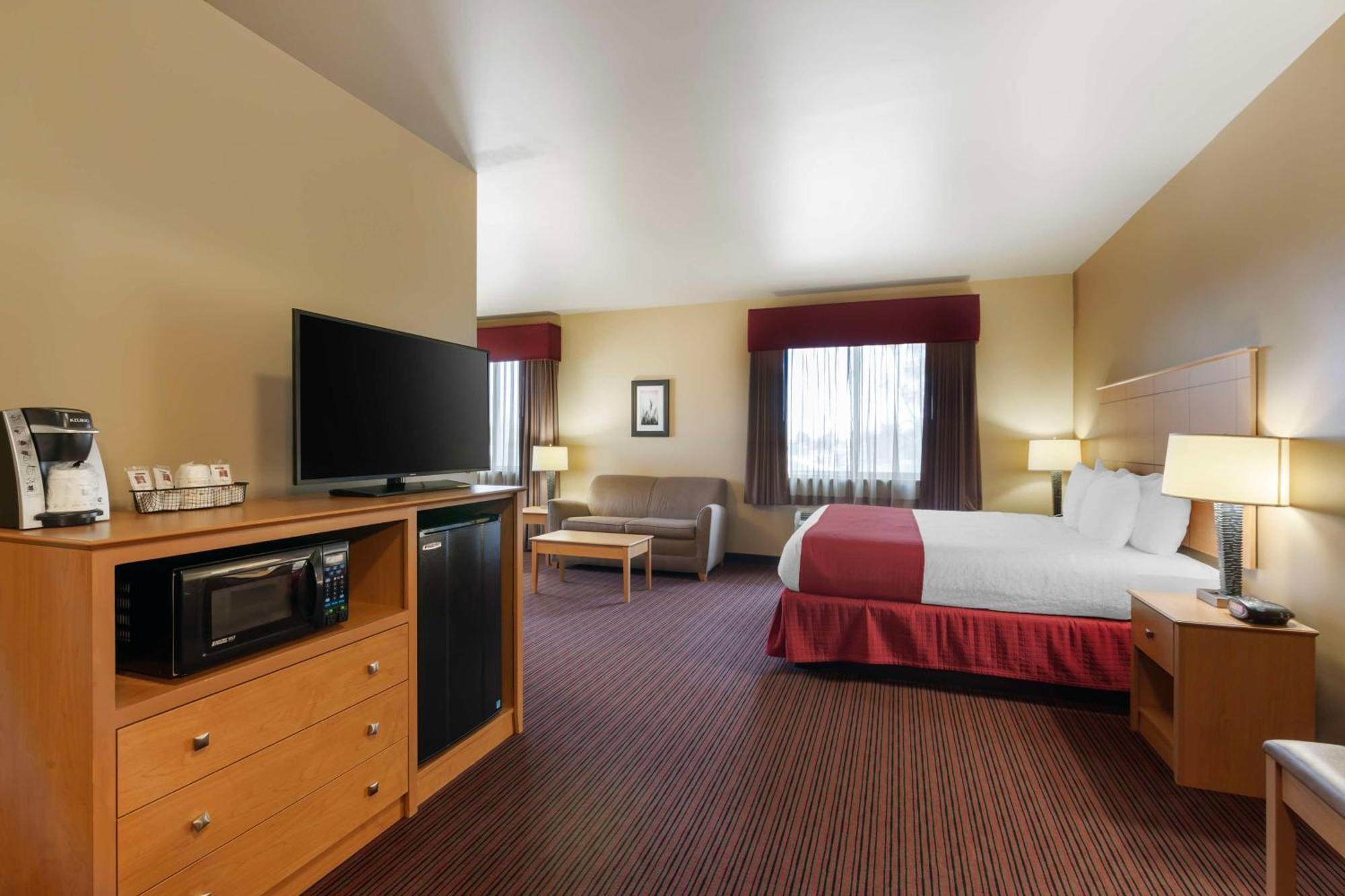 Best Western Golden Prairie Inn And Suites Sidney Ngoại thất bức ảnh