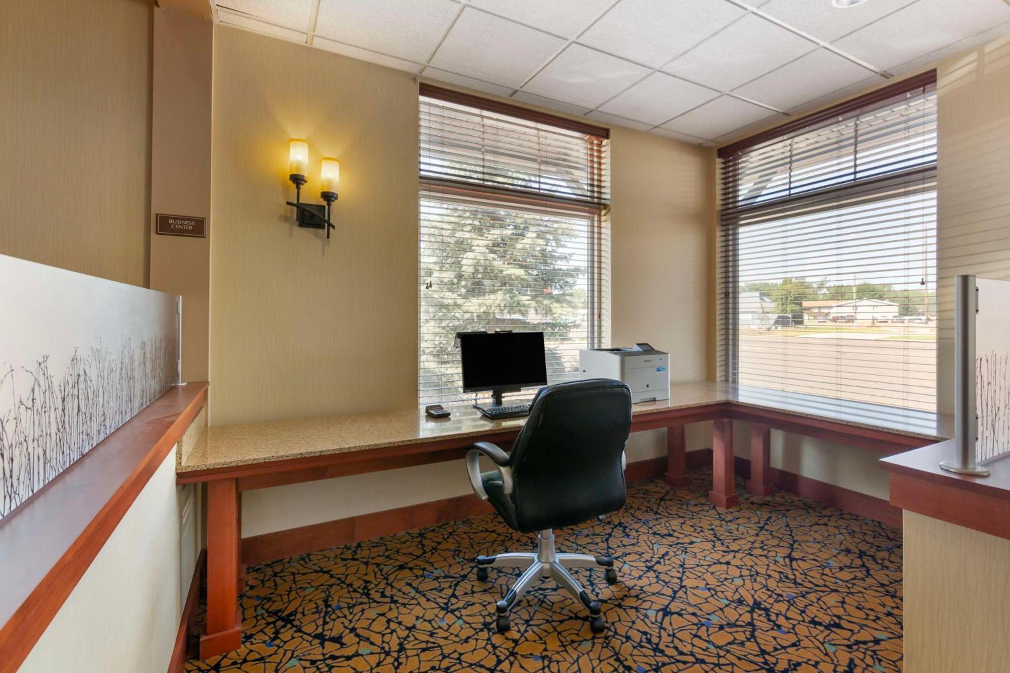 Best Western Golden Prairie Inn And Suites Sidney Ngoại thất bức ảnh